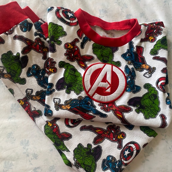 Avenger Pajamas size 12 youth - Picture 1 of 5